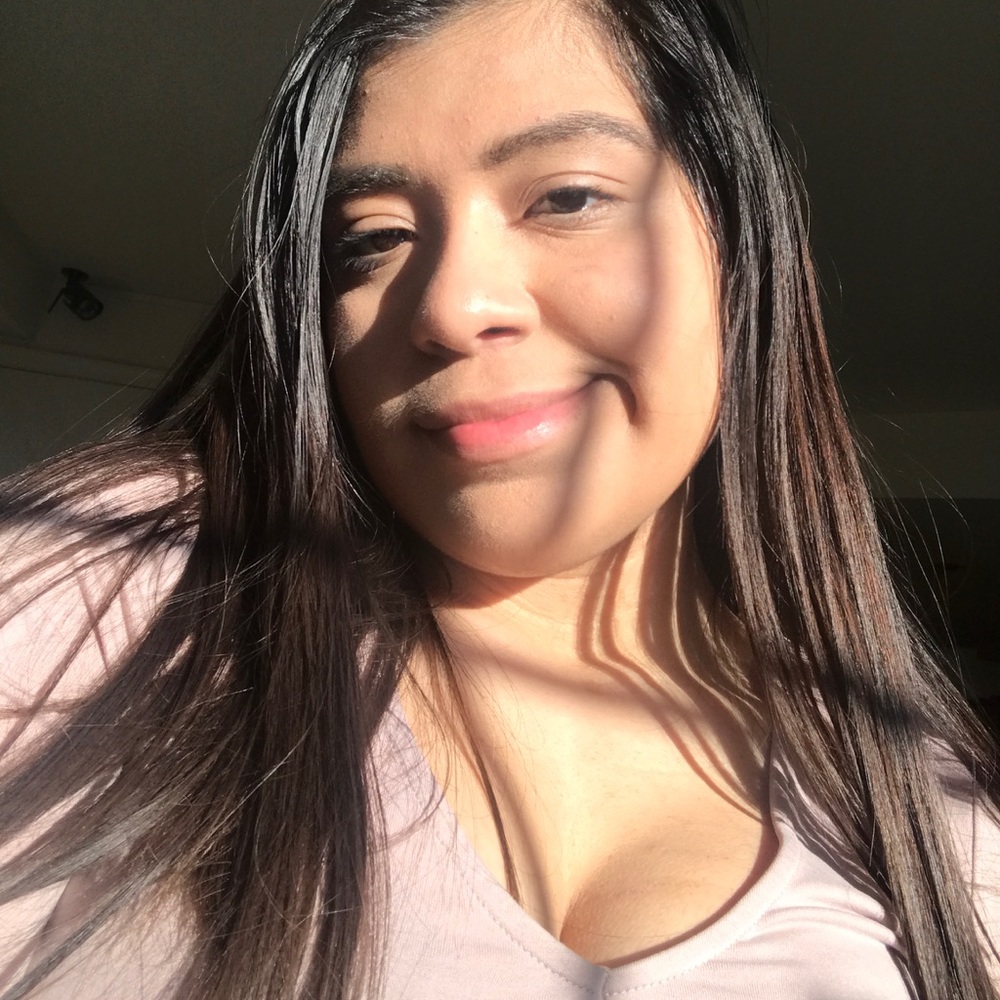 Meet your Posher, Lesly